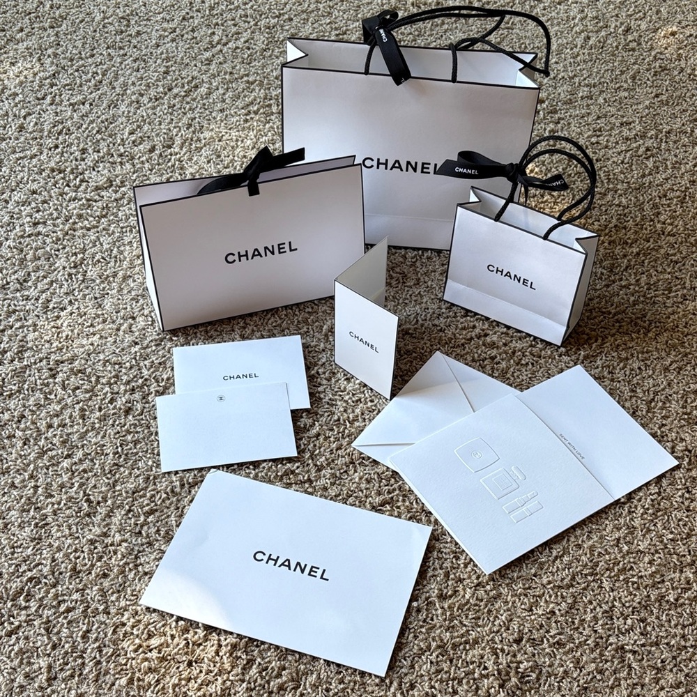 CHANEL Elegant White Gift Bag Collection 🥰